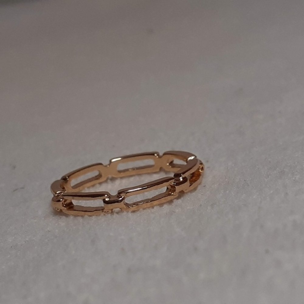 Gold Tone Open-Style Chain-Inspired Ring Size 9 New!